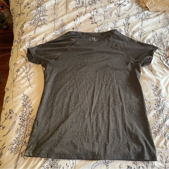 Under Armour Women’s HeatGear Short Sleeve Crew Neck Shirt - Gray - size L - Picture 3 of 6